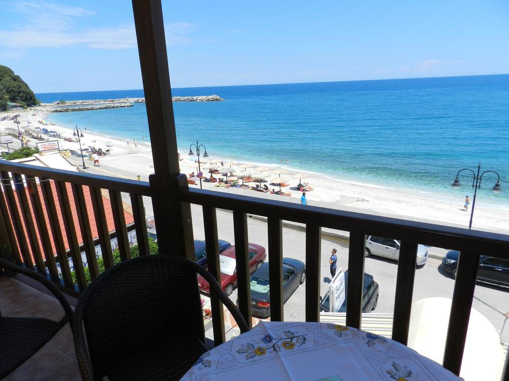 Amelia Beach Apartments Agios Ioannis  Buitenkant foto