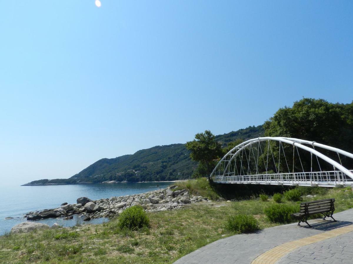 Amelia Beach Apartments Agios Ioannis  Buitenkant foto